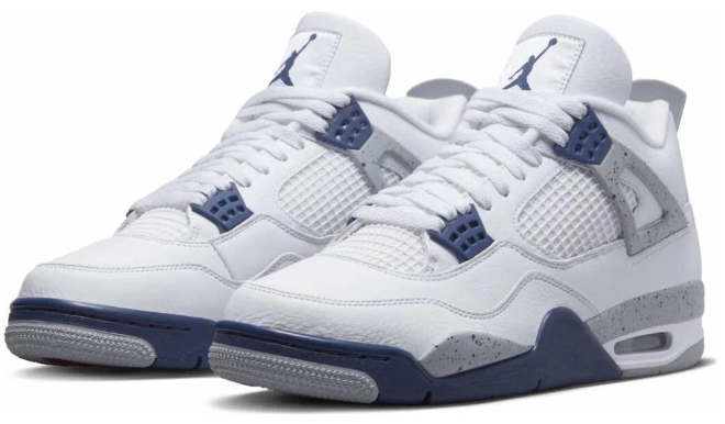 Air Jordan 4 Retro 'Midnight Navy' – Understated. Unmistakable.
