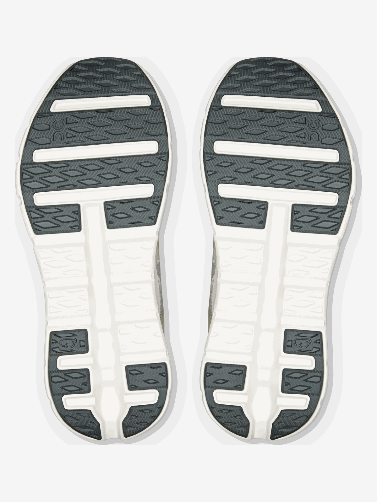 ON RUNNING - Women Cloudtilt Remix Sneakers
