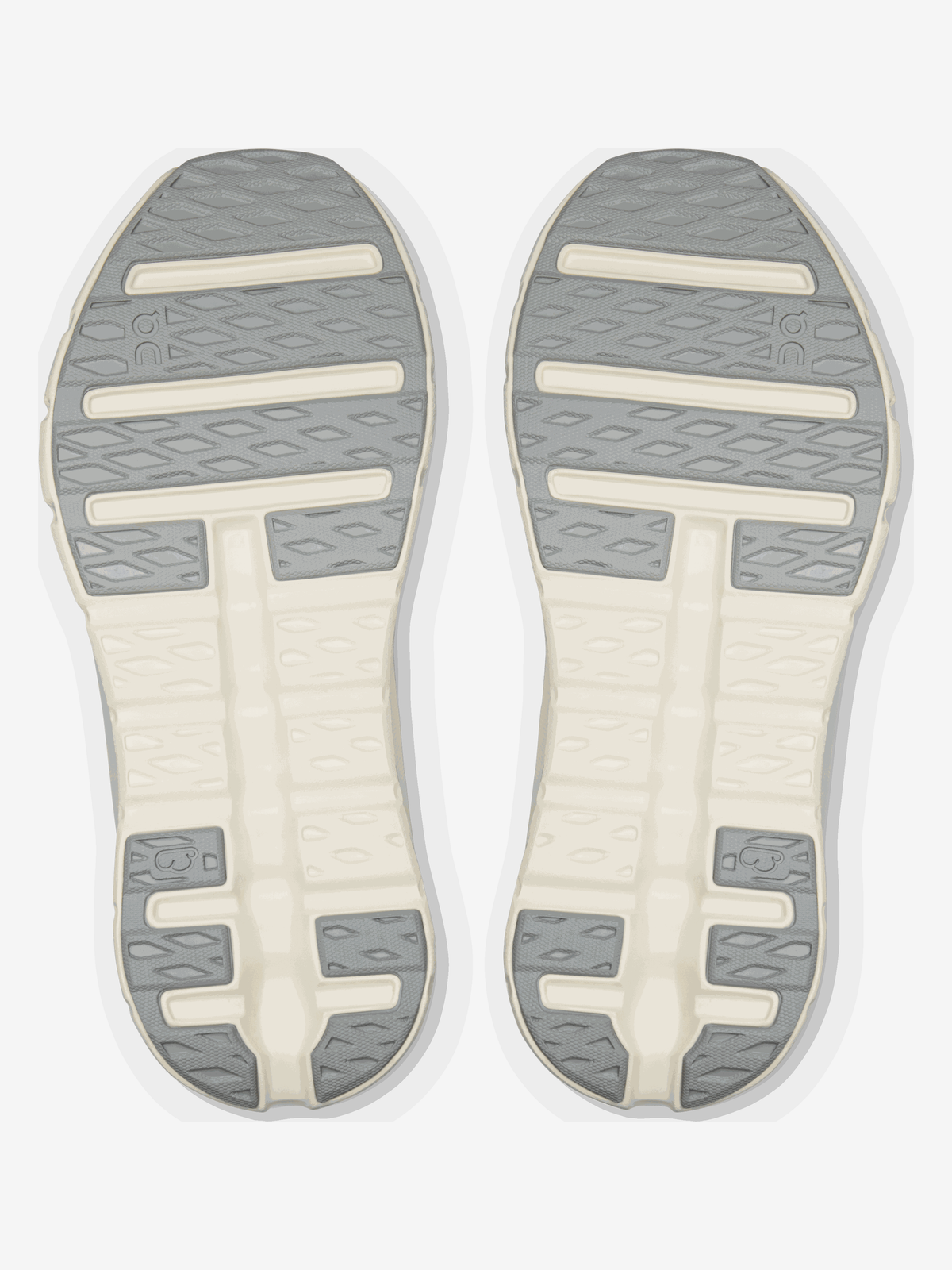 ON RUNNING - Women Cloudtilt Arc Sneakers