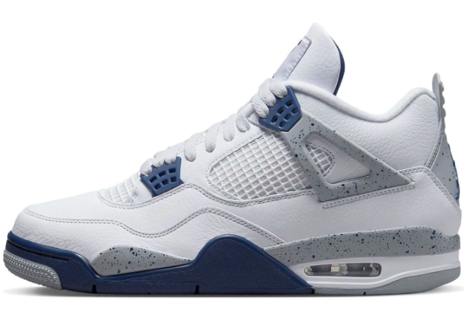 Air Jordan 4 Retro 'Midnight Navy' – Understated. Unmistakable.