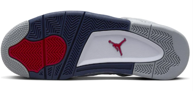 Air Jordan 4 Retro 'Midnight Navy' – Understated. Unmistakable.