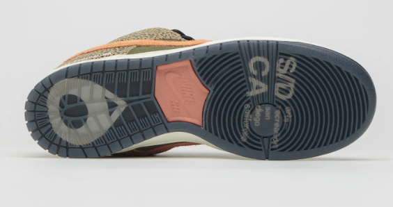 Nike SB x Arts-Rec Dunk Low Pro | Khaki/Amber Brown