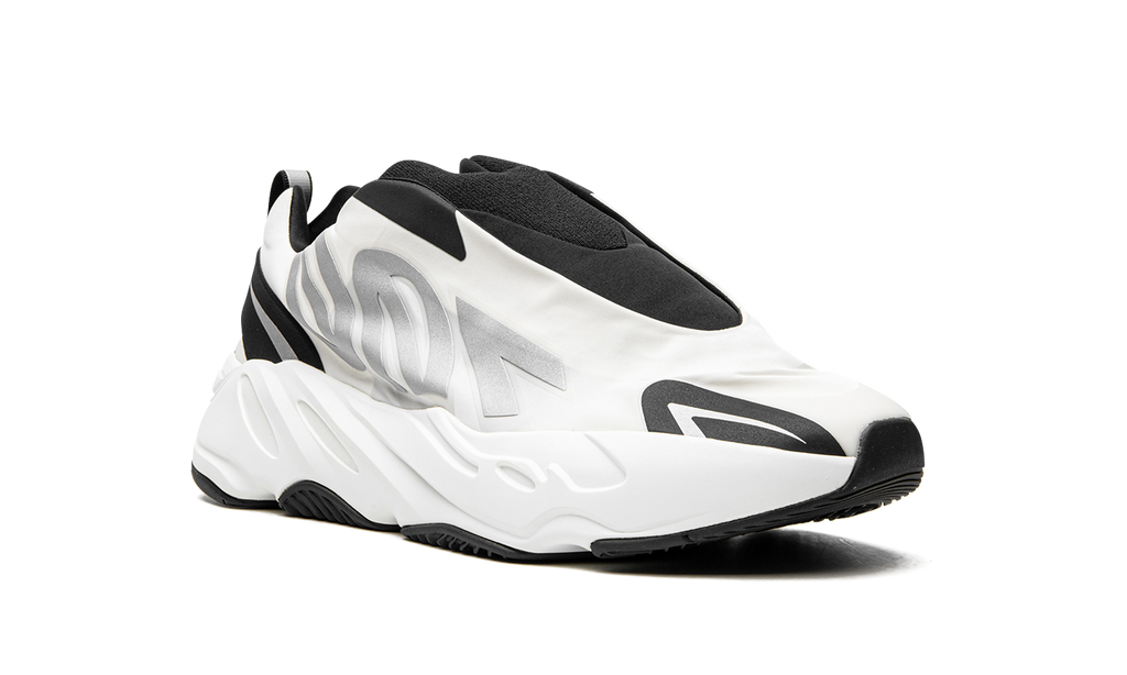 Yeezy 700 MNVN "Laceless Analog" IG4798